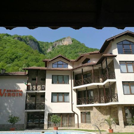Family Hotel Virgin Ribaritsa Buitenkant foto