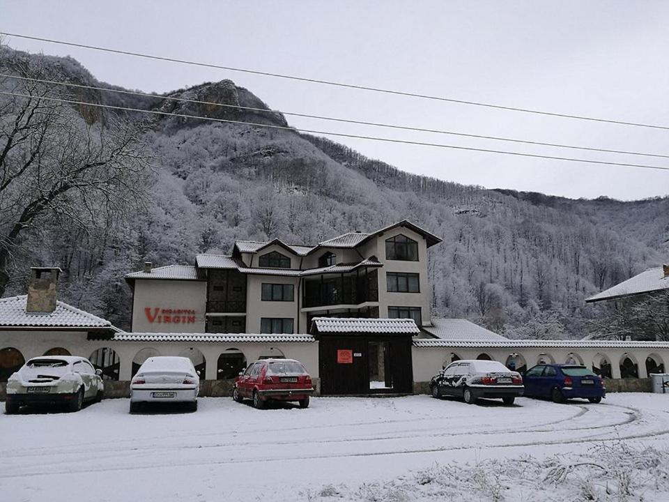 Family Hotel Virgin Ribaritsa Buitenkant foto